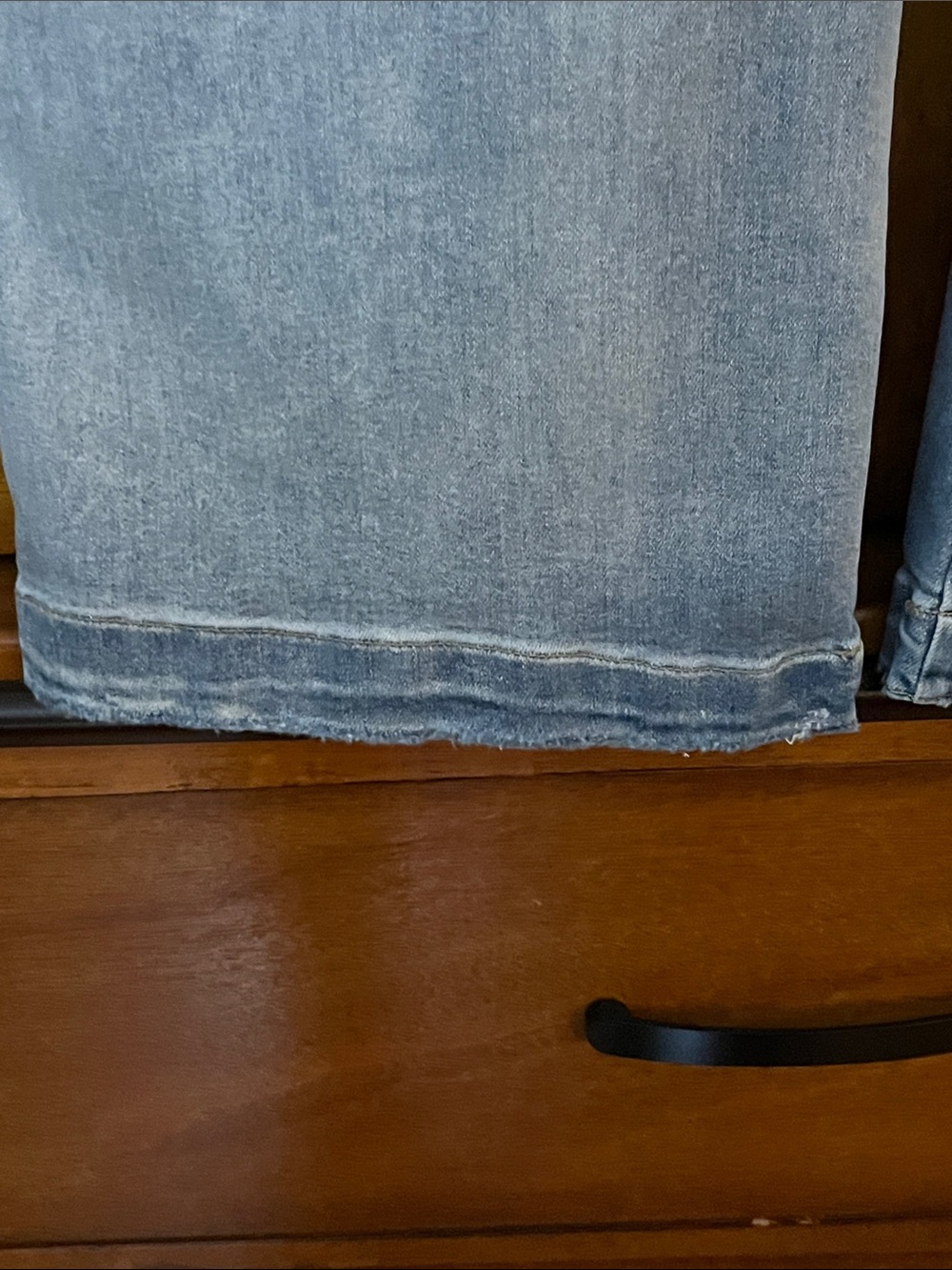 NWT🌞Risen Wide-Leg Cropped Light Blue Jeans w/Leg Seam Detail & Wide Waistband - Picture 10 of 12